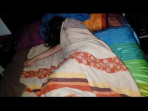 ❤️ सौतेला बेटा सोते समय अपनी युवा सौतेली माँ को डांटता है। ️❌ फूहड़ hi.hellporno-com.ru पर  ️